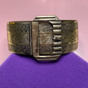 💛 Antique Silver Plated Buckle Butterfly Flower Bracelet